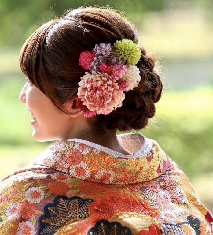髪飾りでイメチェン 生花 アーティフィシャル ドライ 花飾りの違いをご紹介します 徳島のフォトウェディング 前撮り 結婚写真ならcanael カナエル